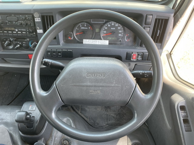 いすゞエルフパネルバン小型（2t・3t）[写真30]