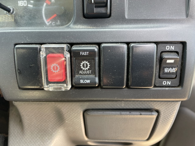 いすゞエルフパネルバン小型（2t・3t）[写真35]