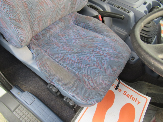 日野レンジャー冷凍車（冷蔵車）中型（4t）[写真26]