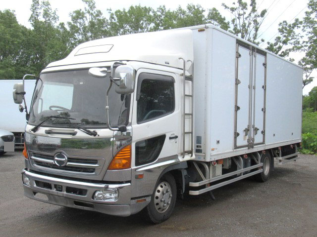 日野レンジャー冷凍車（冷蔵車）中型（4t）[写真03]