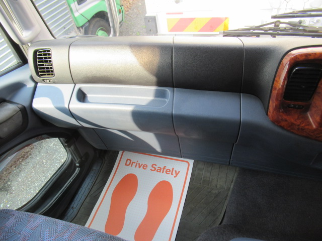 日野レンジャー冷凍車（冷蔵車）中型（4t）[写真30]