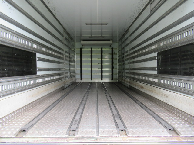 日野レンジャー冷凍車（冷蔵車）中型（4t）[写真07]