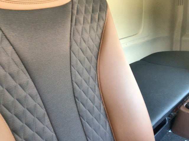 日野プロフィア冷凍車（冷蔵車）大型（10t）[写真29]