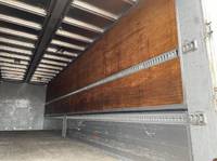 いすゞギガアルミウイング大型（10t）[写真14]