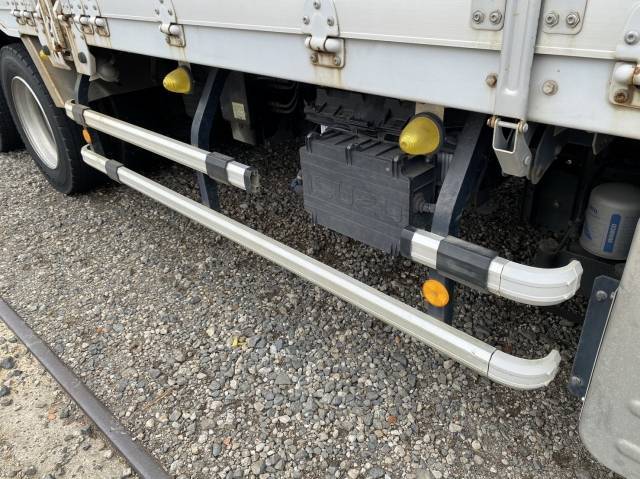 いすゞギガアルミウイング大型（10t）[写真16]