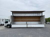 いすゞギガアルミウイング大型（10t）[写真05]