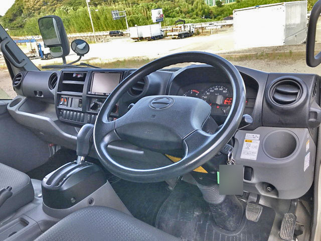 日野デュトロアルミウイング小型（2t・3t）[写真30]