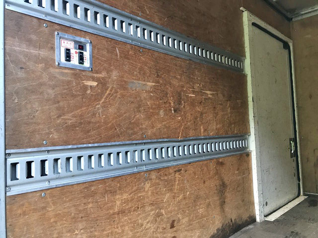 トヨタダイナパネルバン小型（2t・3t）[写真13]