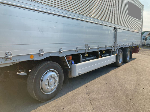 UDトラックスクオンアルミウイング大型（10t）[写真19]