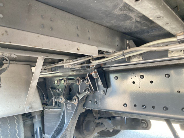 UDトラックスクオンアルミウイング大型（10t）[写真23]