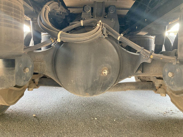 UDトラックスクオンアルミウイング大型（10t）[写真26]