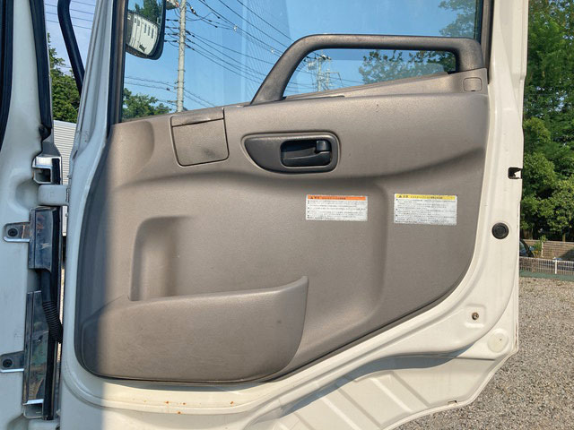 UDトラックスクオンアルミウイング大型（10t）[写真30]