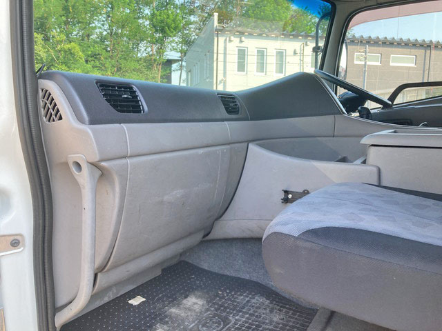 UDトラックスクオンアルミウイング大型（10t）[写真31]