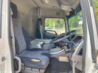 UDトラックスクオンアルミウイング大型（10t）[写真34]