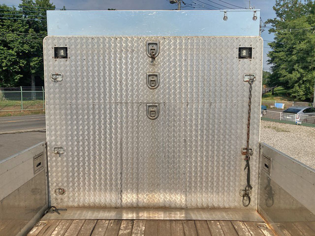 いすゞギガアルミブロック大型（10t）[写真11]