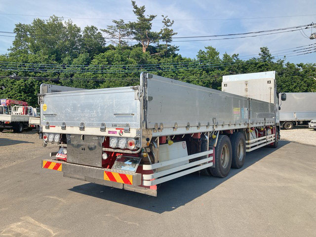 いすゞギガアルミブロック大型（10t）[写真02]