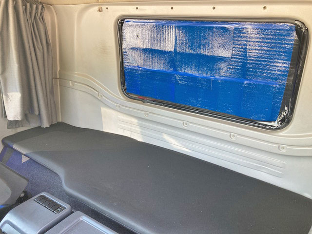 いすゞギガアルミブロック大型（10t）[写真32]