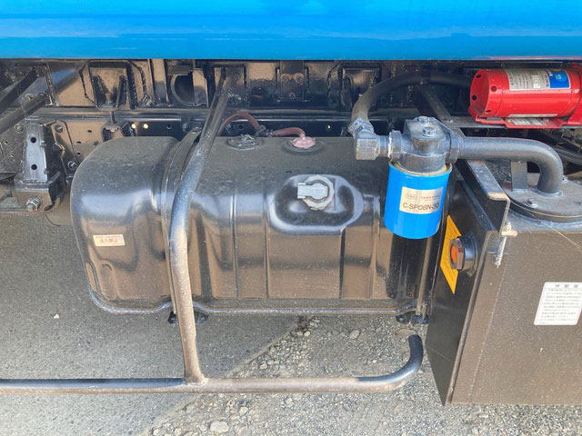 いすゞエルフパッカー車（塵芥車）小型（2t・3t）[写真24]