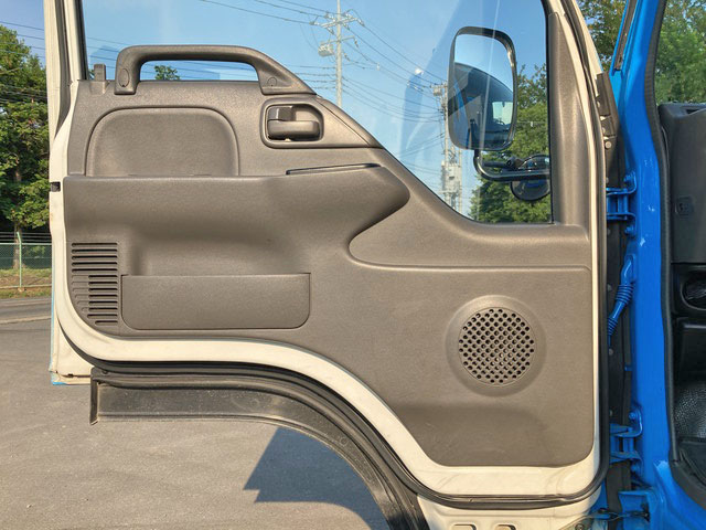 いすゞエルフパッカー車（塵芥車）小型（2t・3t）[写真31]