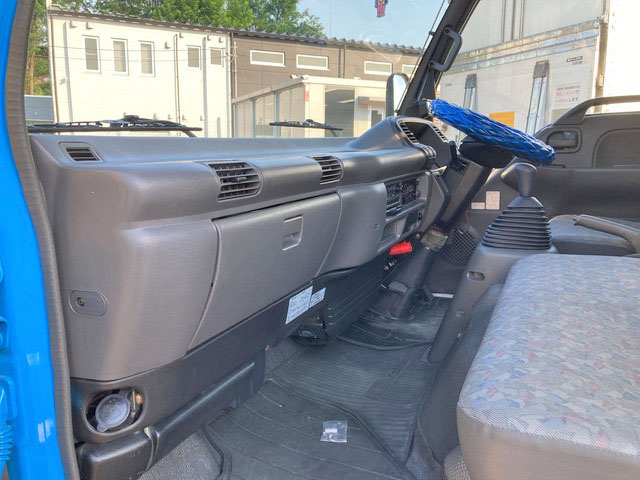 いすゞエルフパッカー車（塵芥車）小型（2t・3t）[写真33]