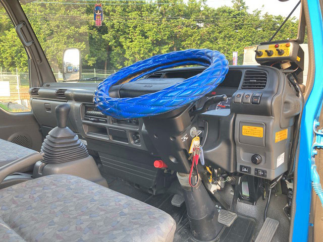 いすゞエルフパッカー車（塵芥車）小型（2t・3t）[写真37]