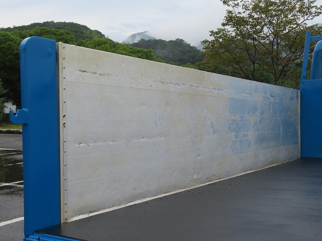 三菱ふそうキャンターアルミブロック小型（2t・3t）[写真20]