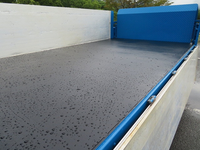 三菱ふそうキャンターアルミブロック小型（2t・3t）[写真22]