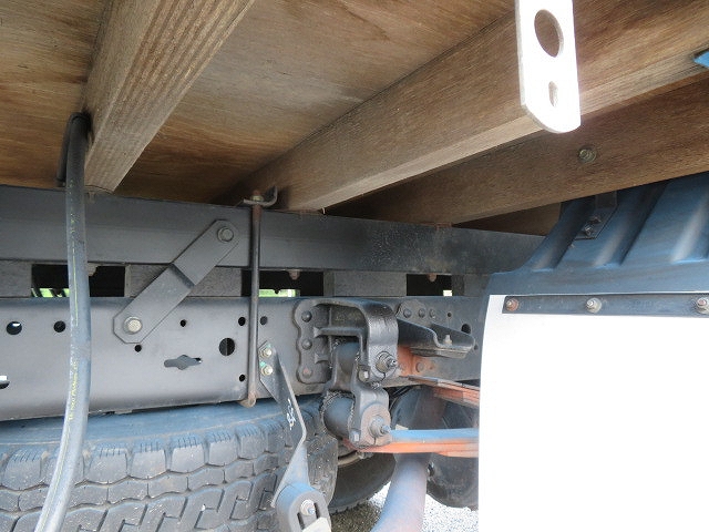 三菱ふそうキャンターアルミブロック小型（2t・3t）[写真32]