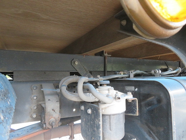 三菱ふそうキャンターアルミブロック小型（2t・3t）[写真35]