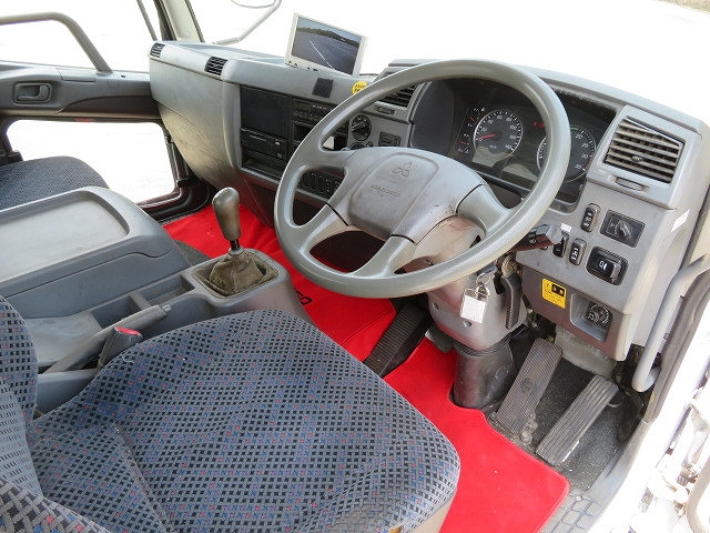 三菱ふそうファイター深ダンプ（土砂禁ダンプ）増トン（6t・8t）[写真11]