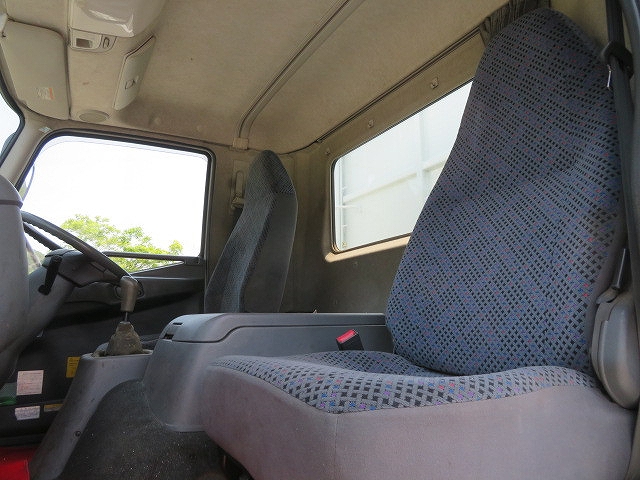 三菱ふそうファイター深ダンプ（土砂禁ダンプ）増トン（6t・8t）[写真12]