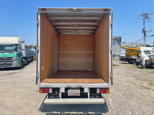 いすゞエルフアルミバン小型（2t・3t）[写真10]