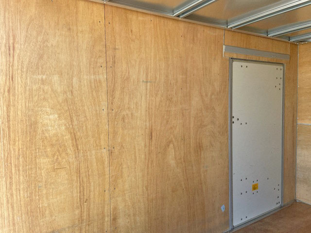 いすゞエルフアルミバン小型（2t・3t）[写真13]