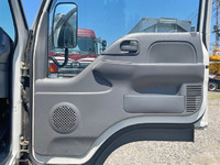 いすゞエルフアルミバン小型（2t・3t）[写真30]