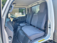 いすゞエルフアルミバン小型（2t・3t）[写真32]