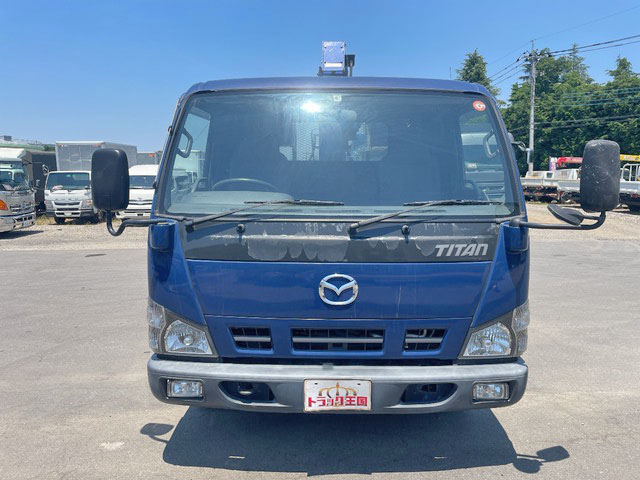 マツダタイタンクレーン4段小型（2t・3t）[写真08]