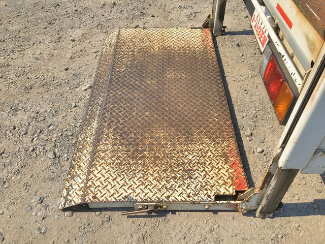 いすゞエルフ平ボディ小型（2t・3t）[写真14]