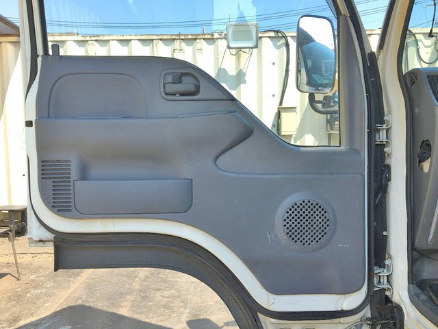 いすゞエルフ平ボディ小型（2t・3t）[写真26]