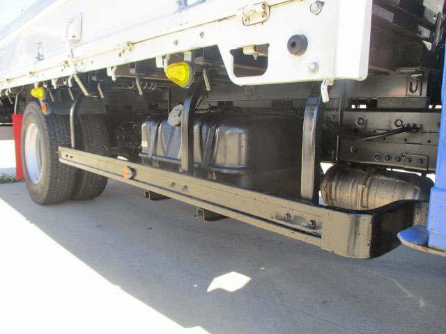 いすゞエルフセルフクレーン4段小型（2t・3t）[写真14]