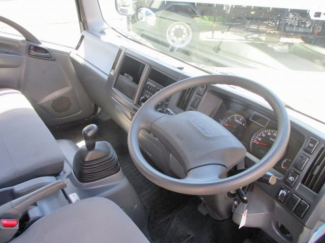 いすゞエルフセルフクレーン4段小型（2t・3t）[写真06]