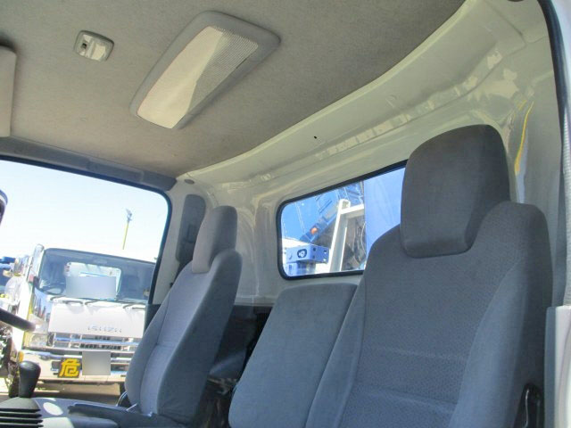 いすゞエルフセルフクレーン4段小型（2t・3t）[写真09]