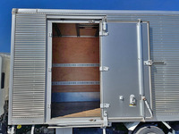 いすゞエルフアルミバン小型（2t・3t）[写真06]