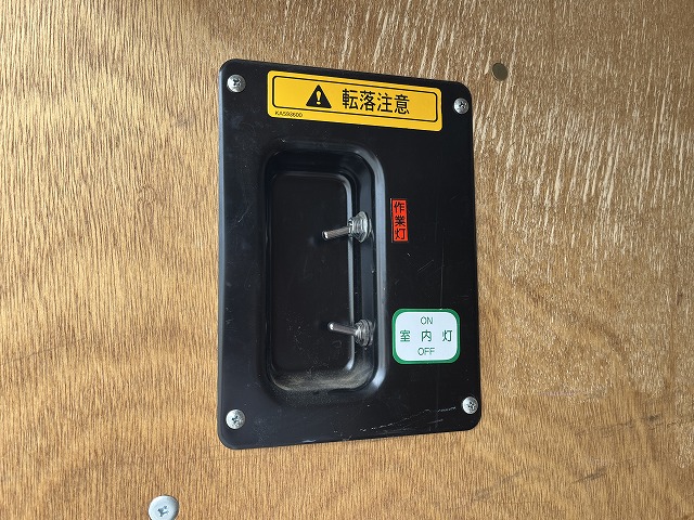 三菱ふそうキャンターアルミバン小型（2t・3t）[写真11]