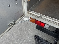 三菱ふそうキャンターアルミバン小型（2t・3t）[写真12]