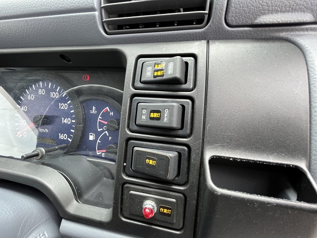 三菱ふそうキャンターアルミバン小型（2t・3t）[写真25]