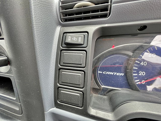 三菱ふそうキャンターアルミバン小型（2t・3t）[写真27]