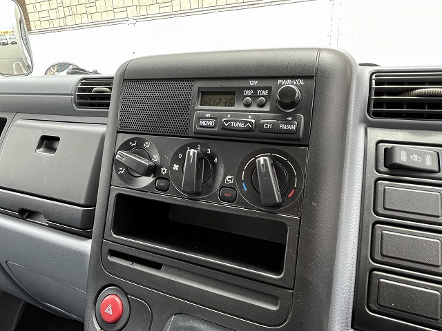 三菱ふそうキャンターアルミバン小型（2t・3t）[写真28]