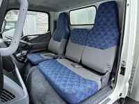 三菱ふそうキャンターアルミバン小型（2t・3t）[写真31]