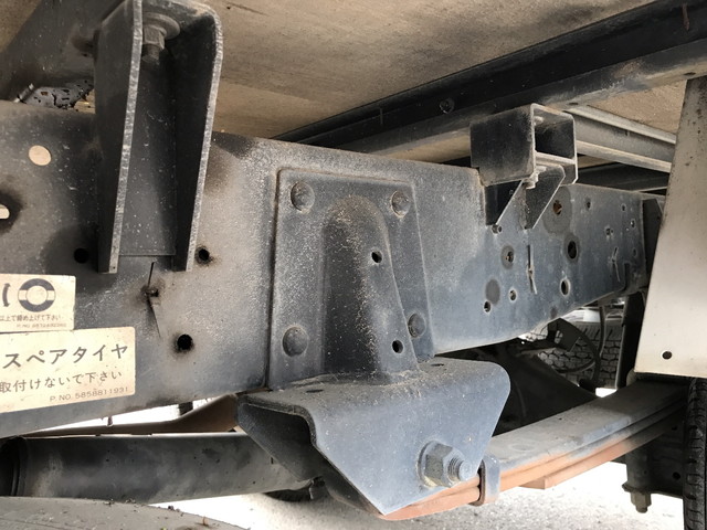 いすゞエルフアルミバン小型（2t・3t）[写真17]