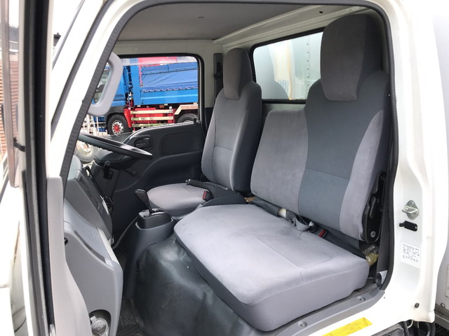 いすゞエルフアルミバン小型（2t・3t）[写真24]